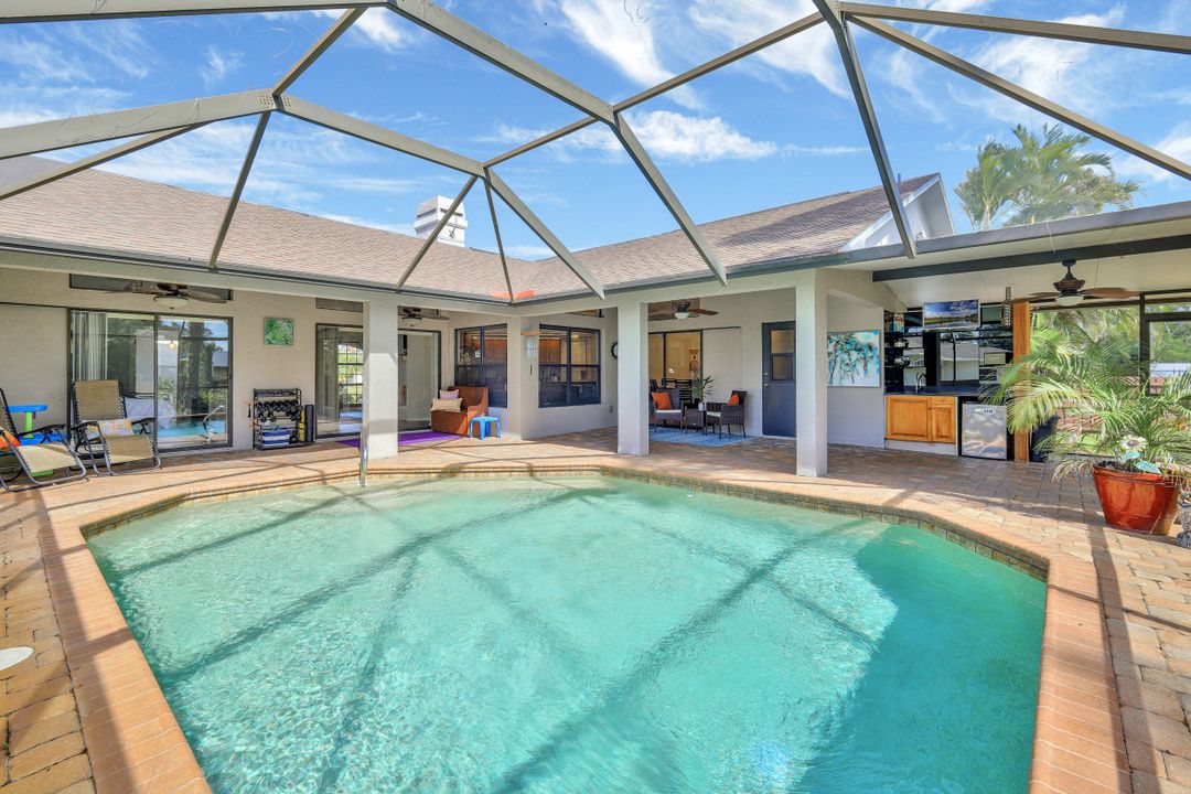 8128 Harrisburg Dr, Fort Myers, FL 33967