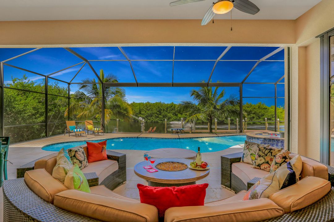 3920 Surfside Blvd, Cape Coral, FL 33914