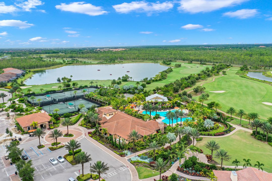 9105 Esplanade Blvd, Naples, FL 34119