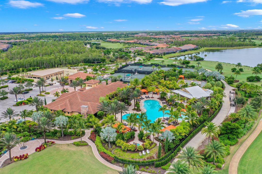 9105 Esplanade Blvd, Naples, FL 34119