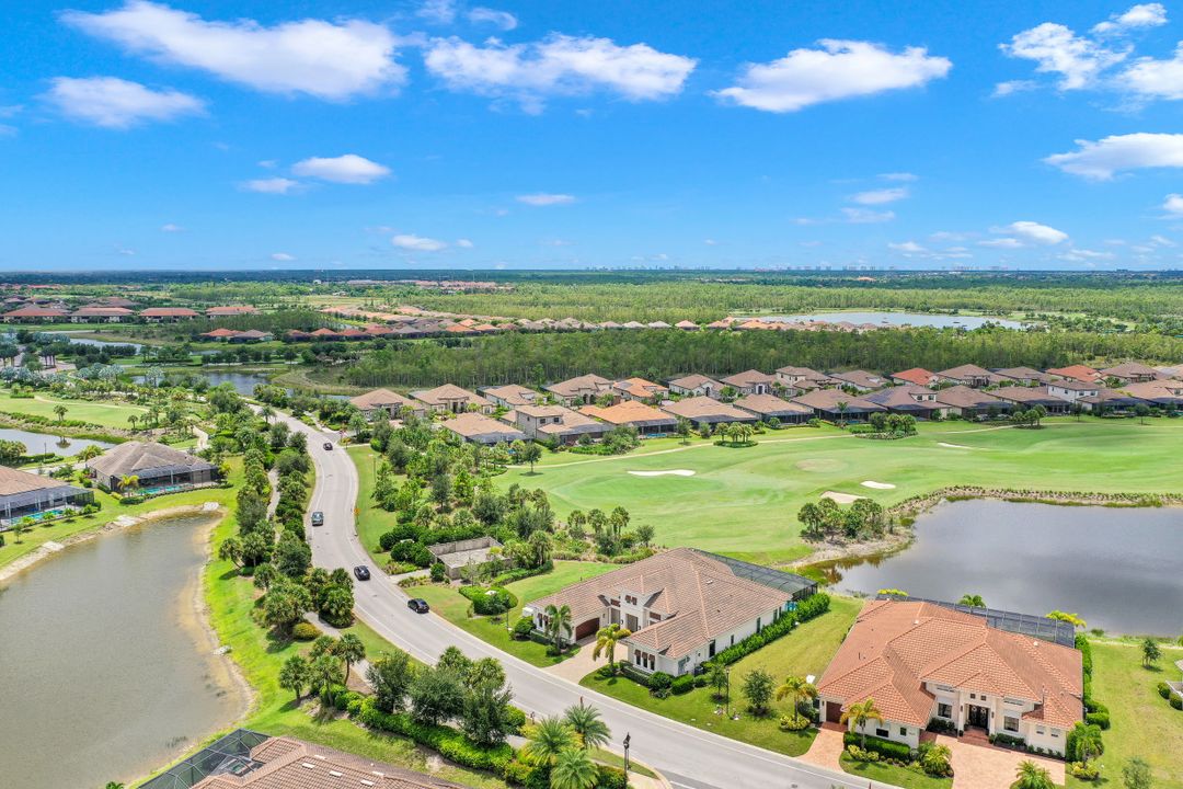 9105 Esplanade Blvd, Naples, FL 34119