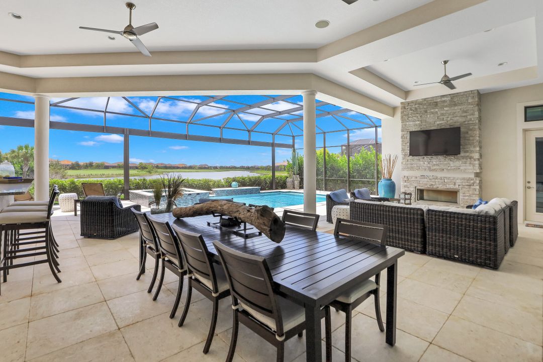 9105 Esplanade Blvd, Naples, FL 34119