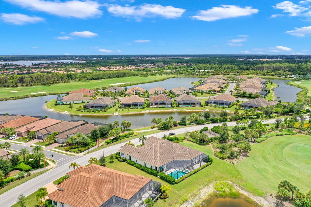 9105 Esplanade Blvd, Naples, FL 34119