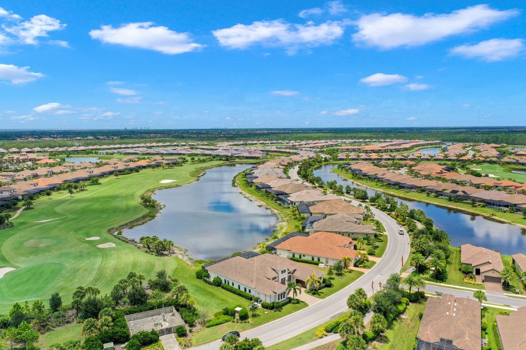 9105 Esplanade Blvd, Naples, FL 34119