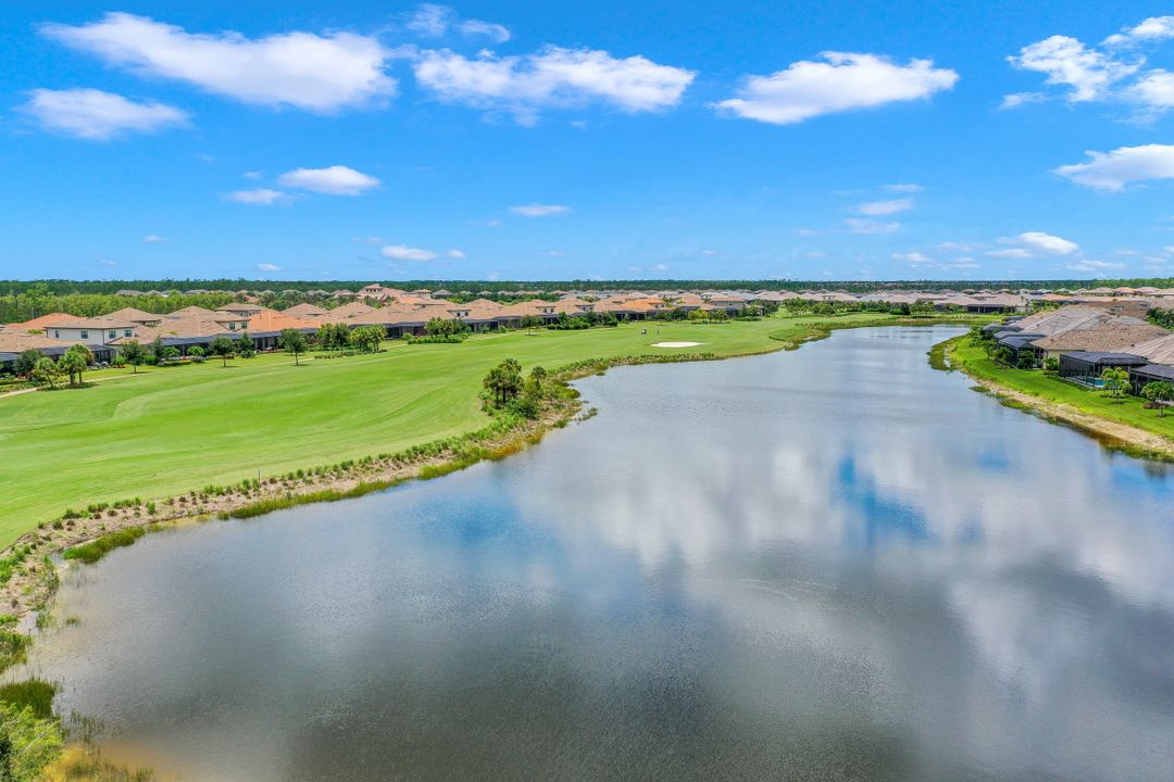 9105 Esplanade Blvd, Naples, FL 34119