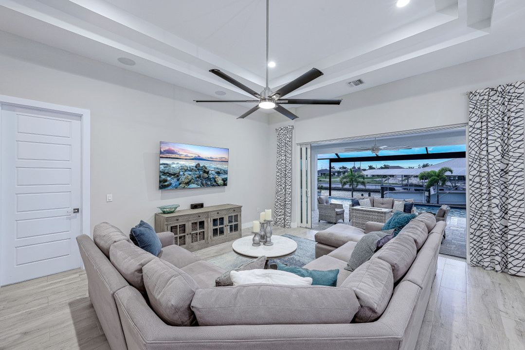 718 NW 36th Ave, Cape Coral, FL 33993