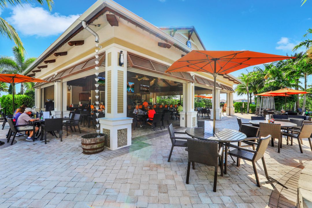 9385 Pocida Ct #202, Naples, FL 34119