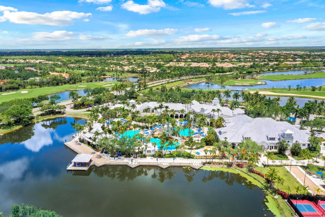 3153 Aviamar Cir #201, Naples, FL 34114