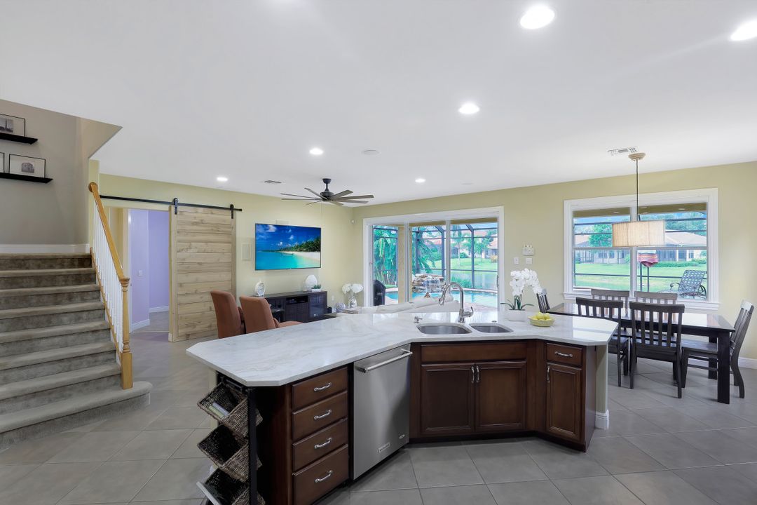 12656 Biscayne Ct, Naples, FL 34105