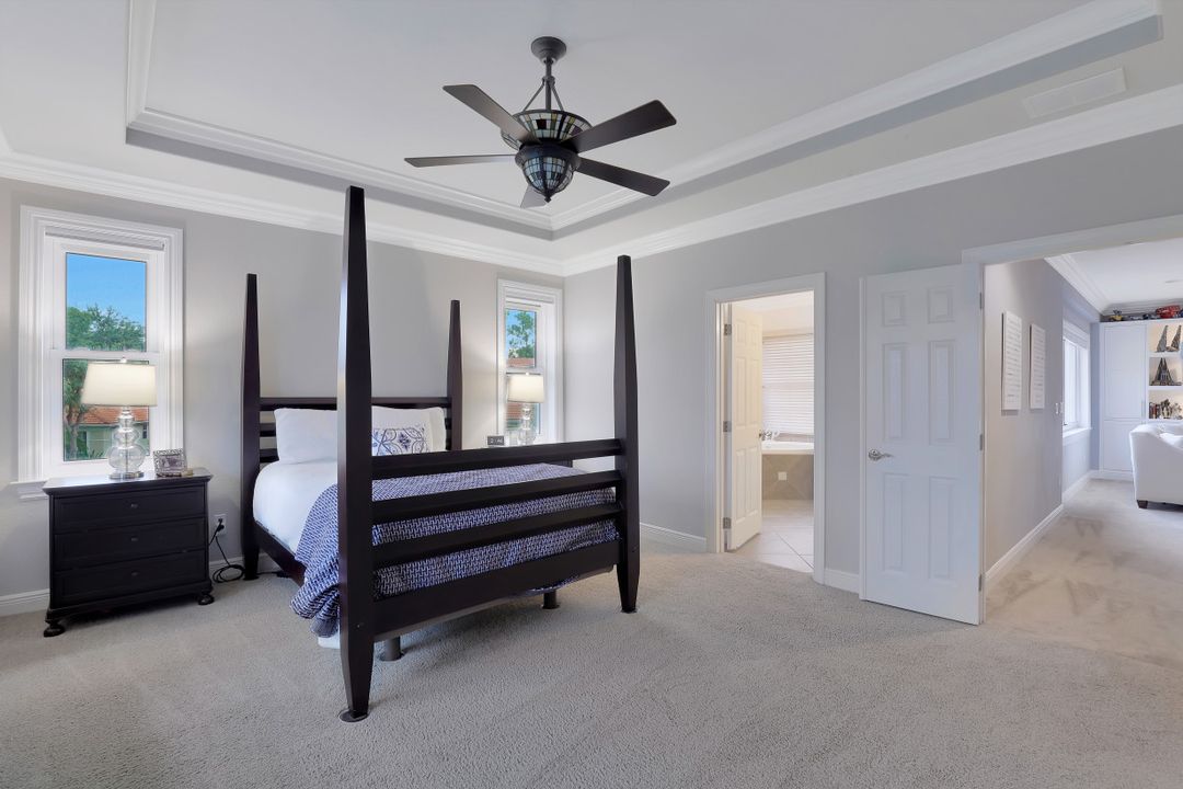 12656 Biscayne Ct, Naples, FL 34105