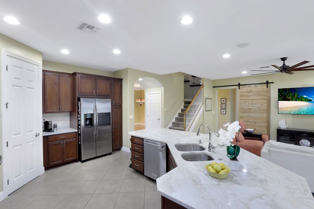 12656 Biscayne Ct, Naples, FL 34105