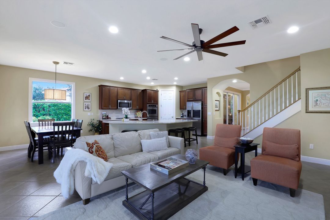 12656 Biscayne Ct, Naples, FL 34105