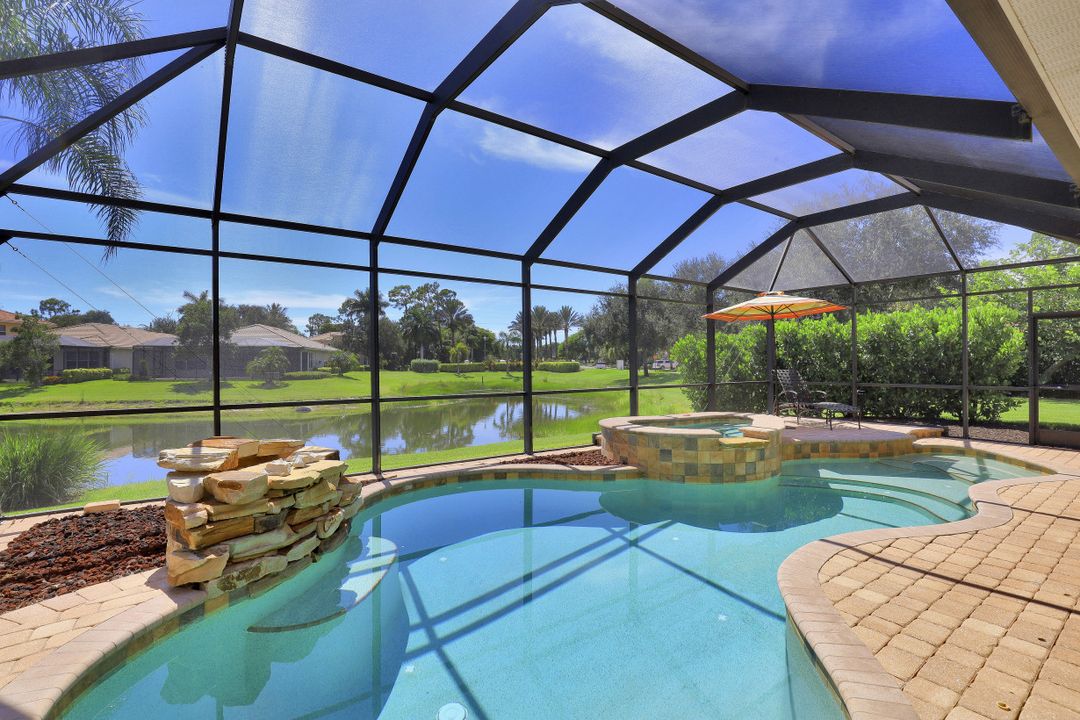 12656 Biscayne Ct, Naples, FL 34105