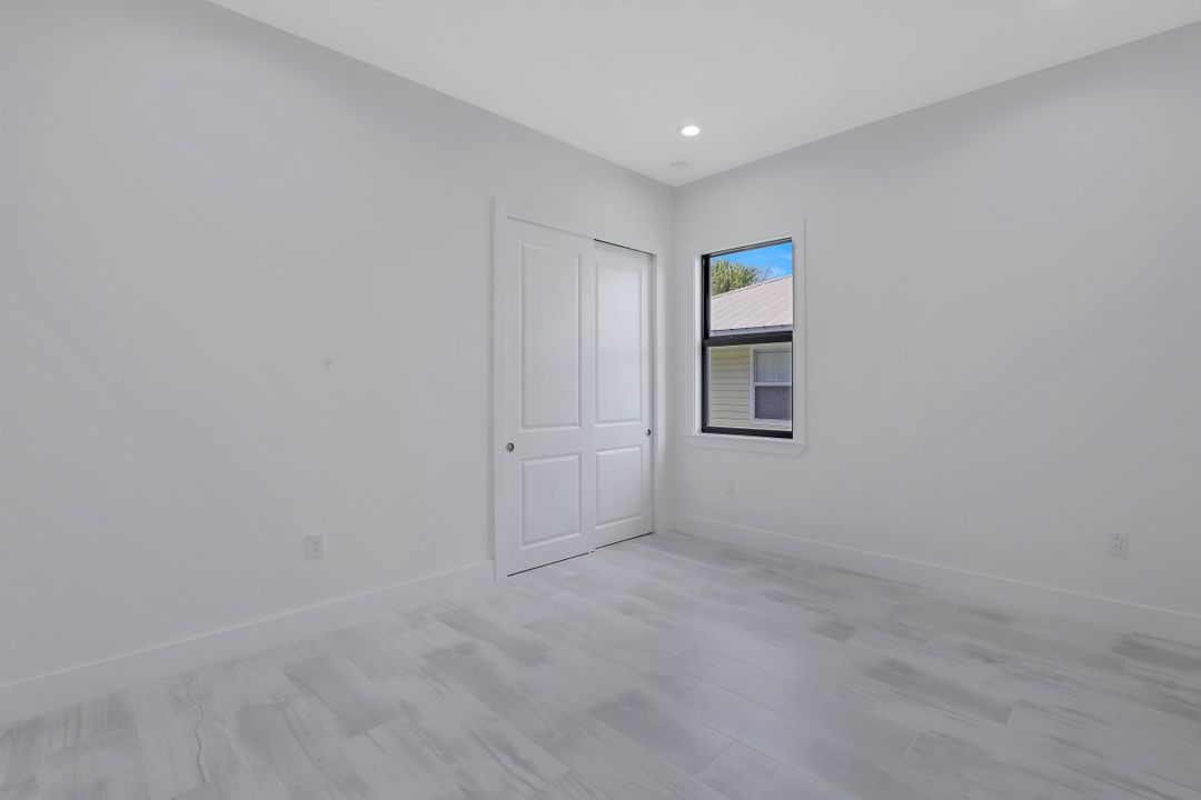 141 W Flamingo Cir, Marco Island, FL 34145