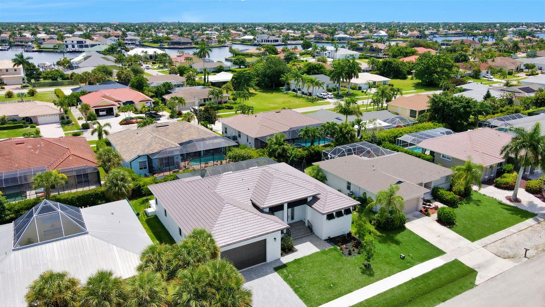 141 W Flamingo Cir, Marco Island, FL 34145