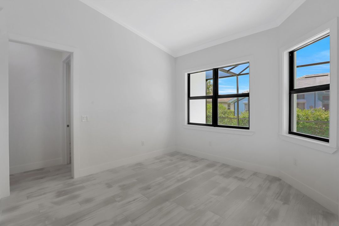 141 W Flamingo Cir, Marco Island, FL 34145
