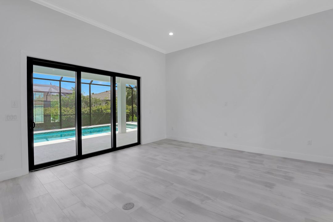 141 W Flamingo Cir, Marco Island, FL 34145