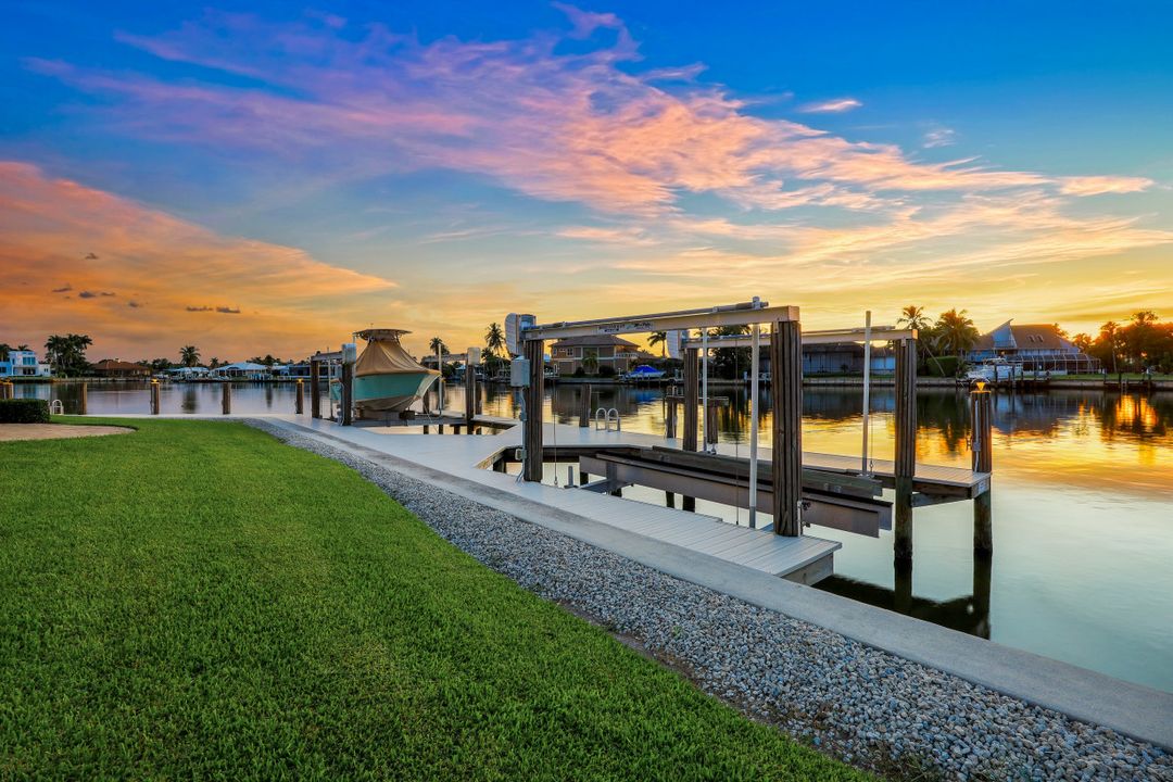 1404 Butterfield Ct, Marco Island, FL 34145