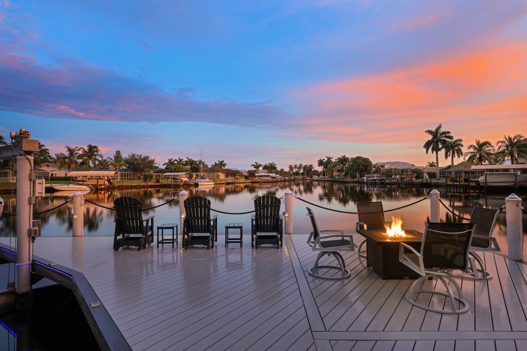 1214 El Dorado Pkwy E, Cape Coral, FL 33904