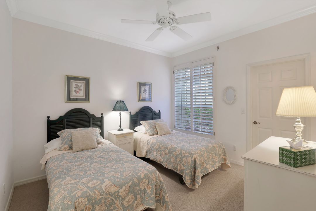 1825 Seville Blvd #811, North Naples, FL 34109