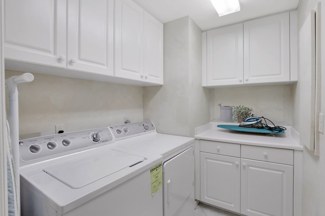 1825 Seville Blvd #811, North Naples, FL 34109