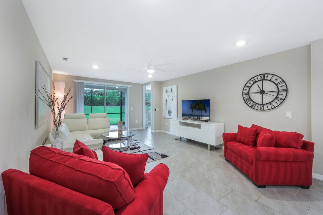 14551 Edgewater Cir, Naples, FL 34114