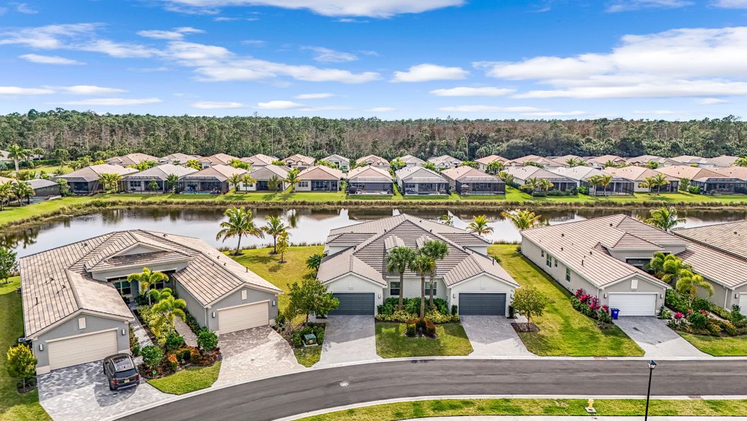28584 Lobos Cir, Bonita Springs, FL 34135