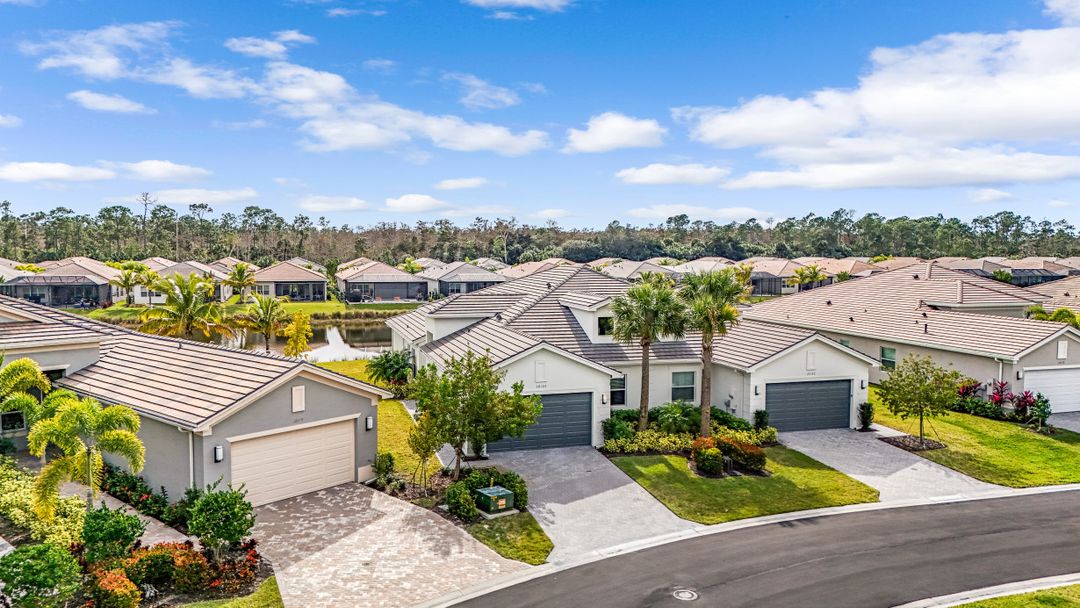 28584 Lobos Cir, Bonita Springs, FL 34135