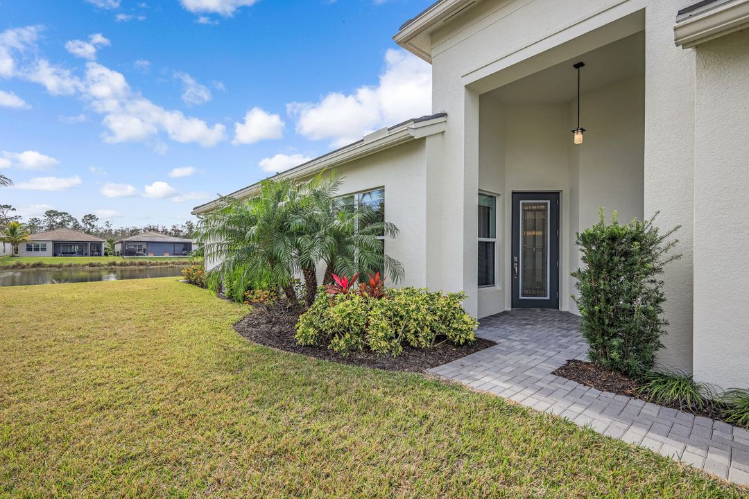 28584 Lobos Cir, Bonita Springs, FL 34135
