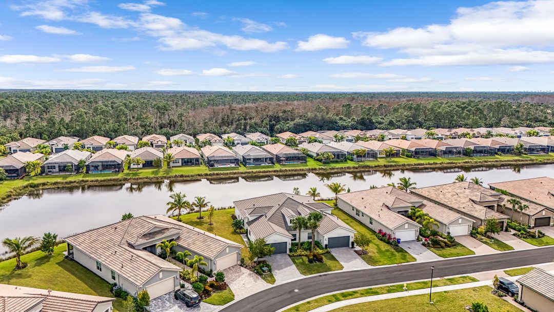 28584 Lobos Cir, Bonita Springs, FL 34135