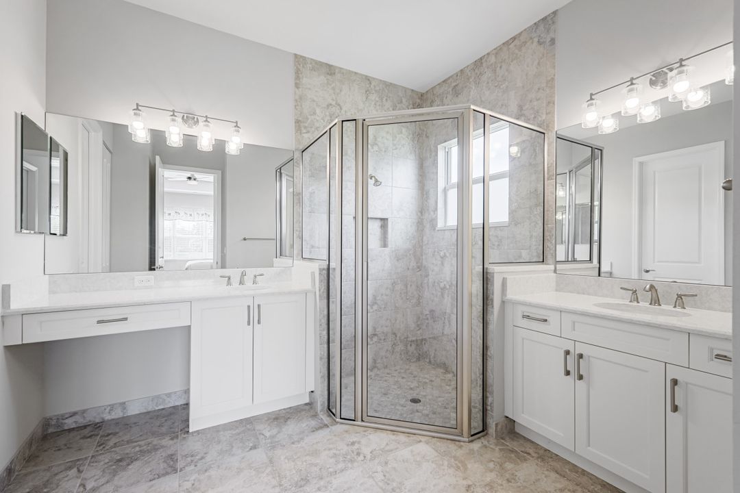 28584 Lobos Cir, Bonita Springs, FL 34135