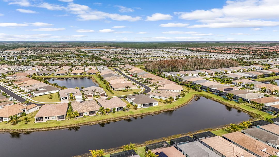 28584 Lobos Cir, Bonita Springs, FL 34135