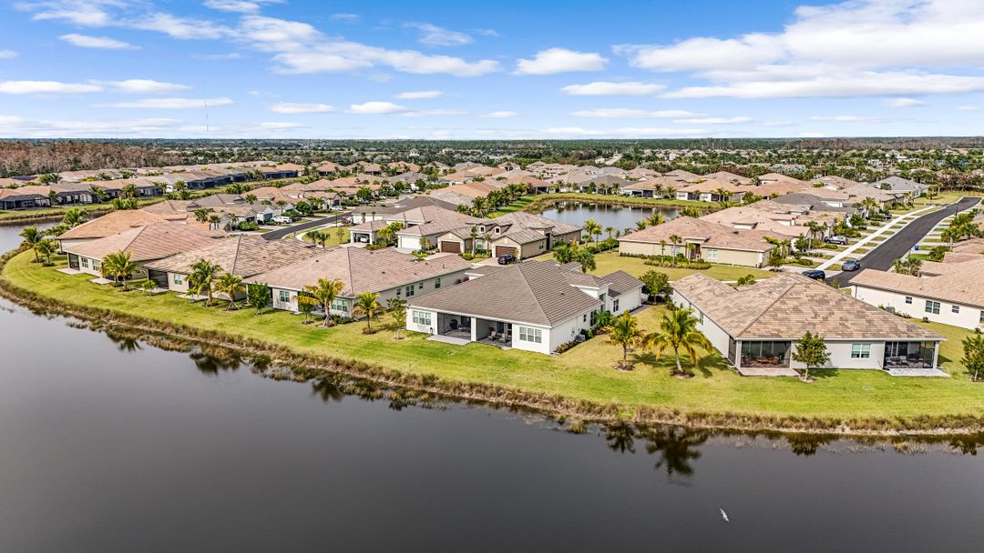 28584 Lobos Cir, Bonita Springs, FL 34135
