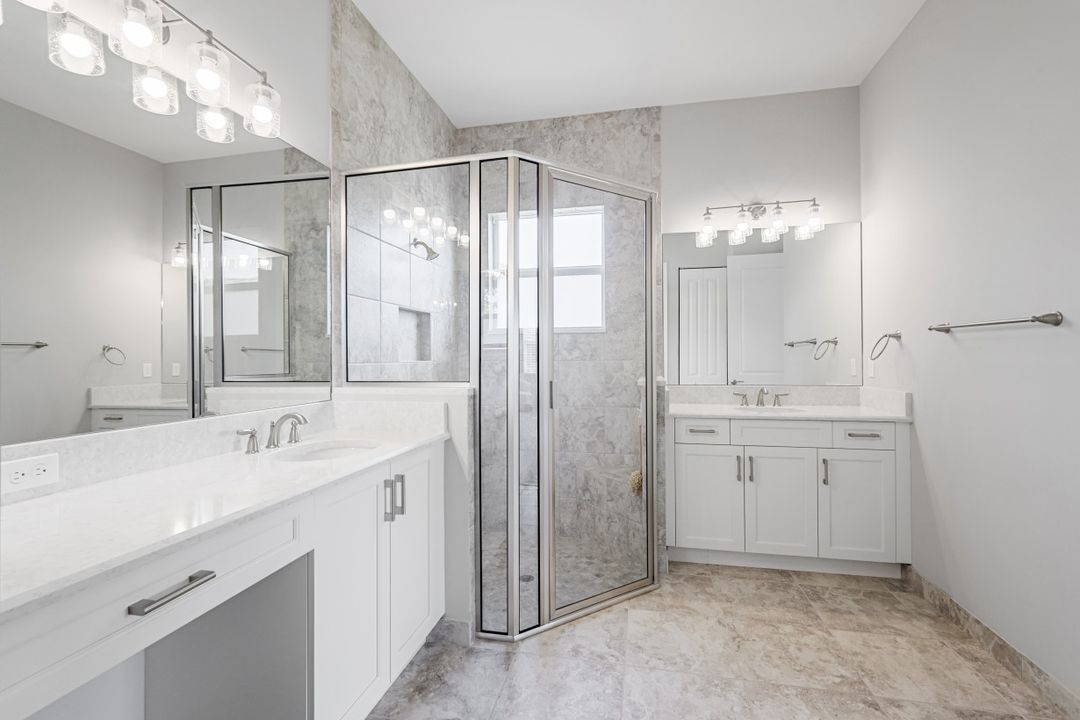 28584 Lobos Cir, Bonita Springs, FL 34135