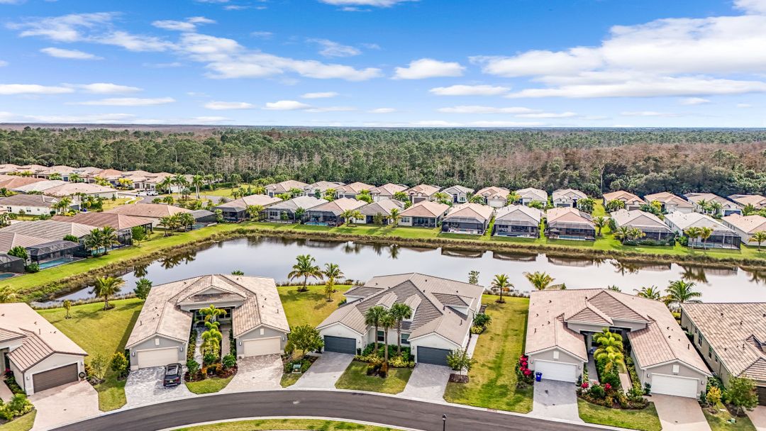 28584 Lobos Cir, Bonita Springs, FL 34135