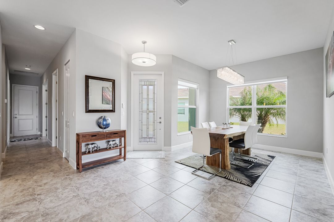 28584 Lobos Cir, Bonita Springs, FL 34135