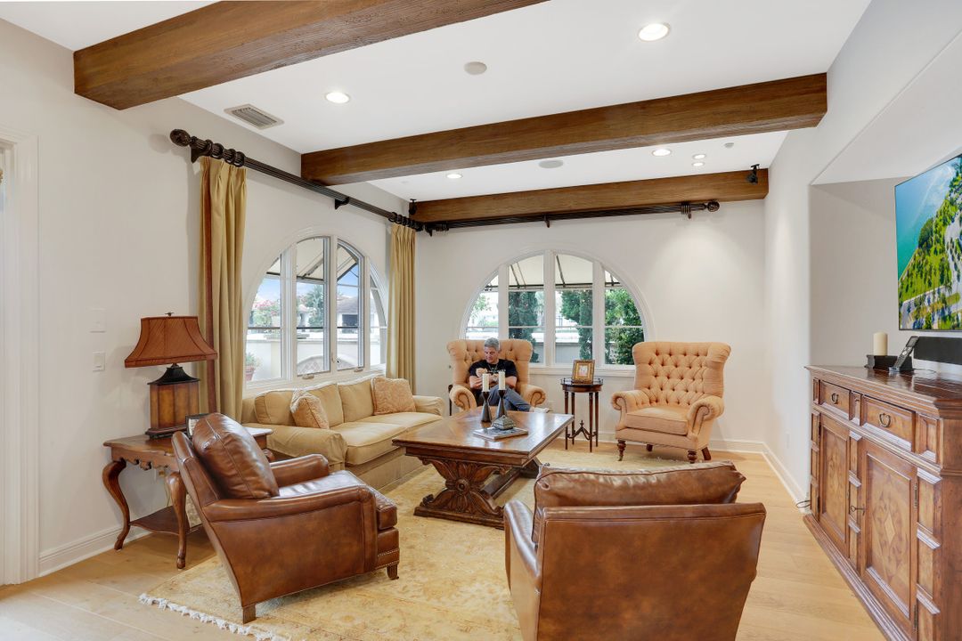 16649 Toscana Cir #806, Naples, FL 34110