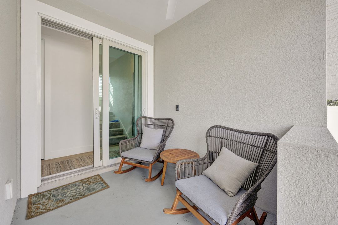 1727 Danford St, Naples, FL 34112