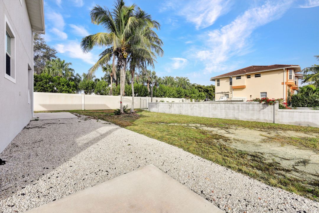 1727 Danford St, Naples, FL 34112