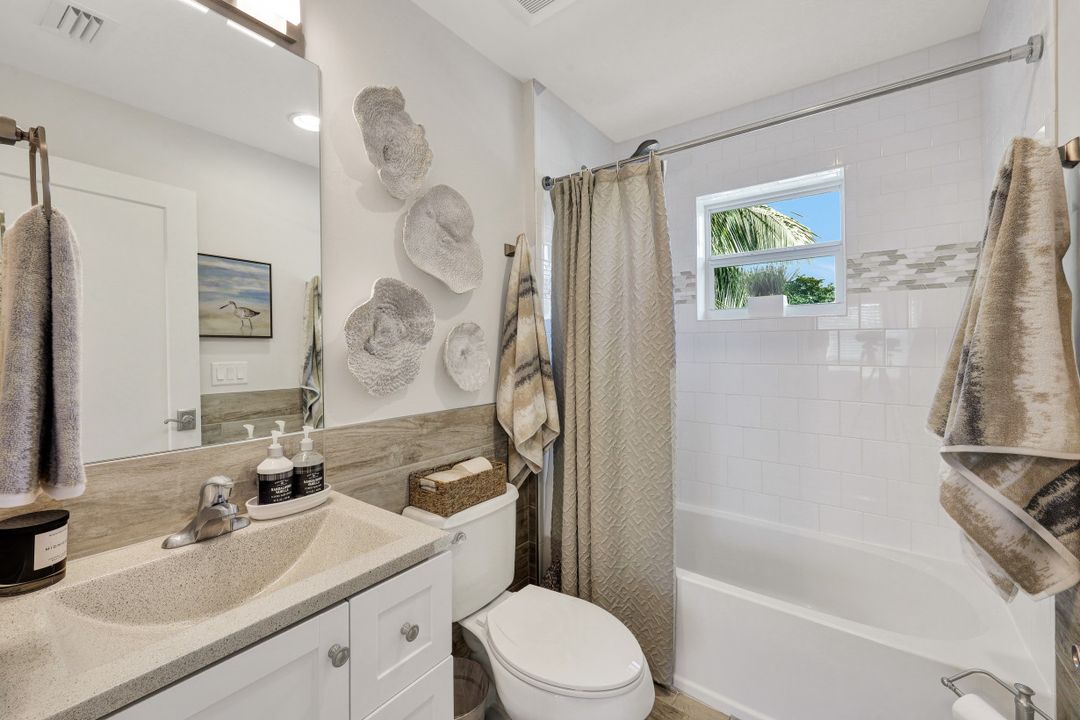 1727 Danford St, Naples, FL 34112