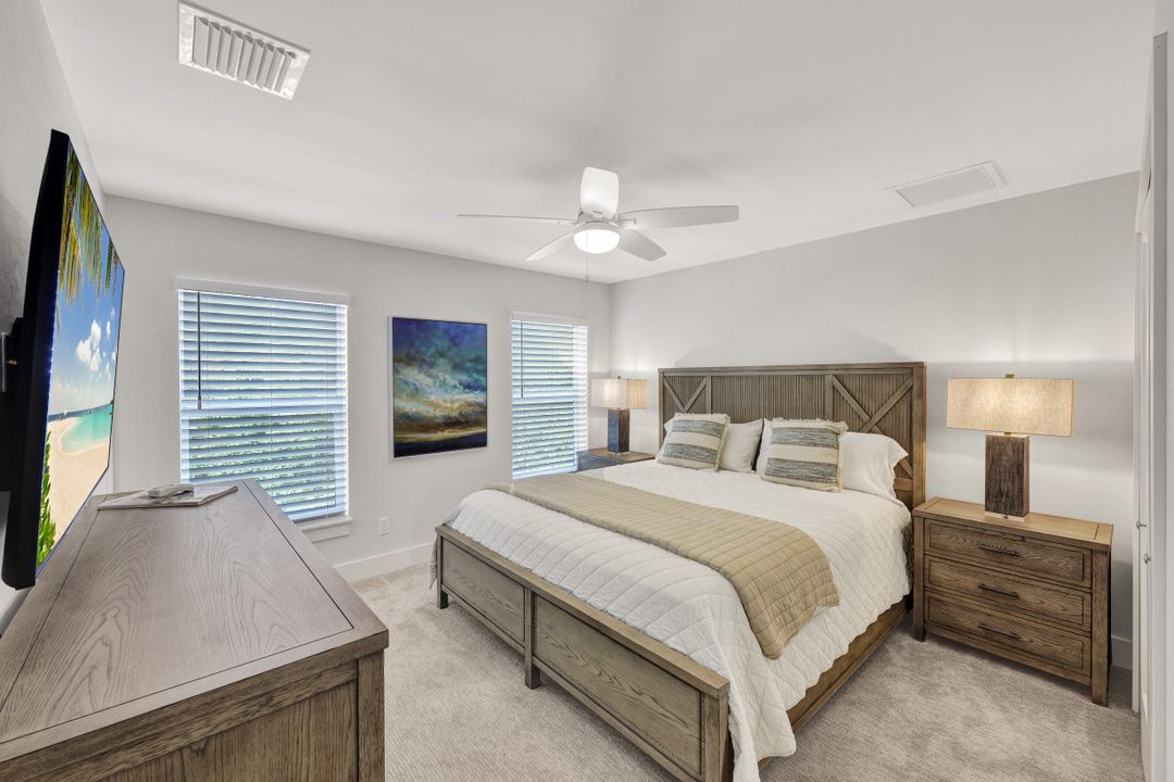 1727 Danford St, Naples, FL 34112
