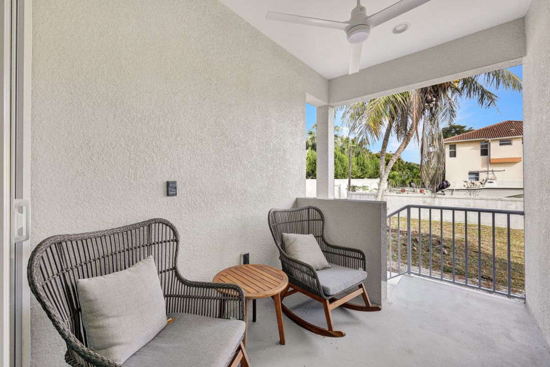 1727 Danford St, Naples, FL 34112