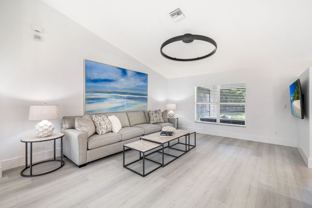 2171 21st St SW, Naples, FL 34117