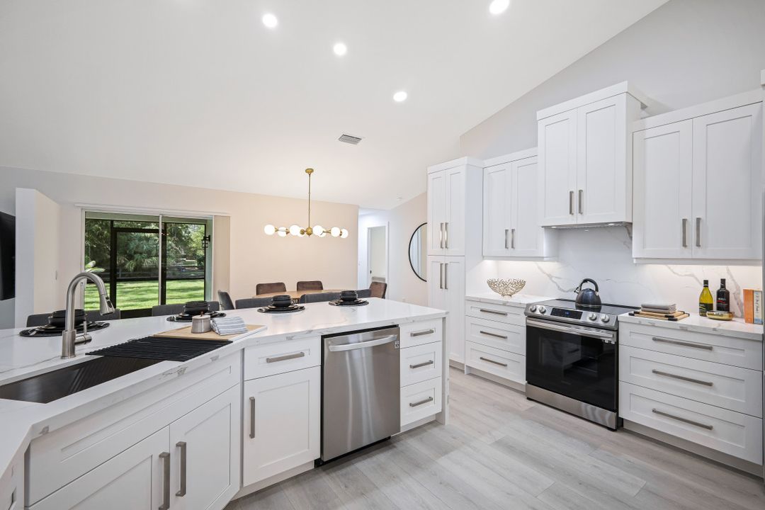 2171 21st St SW, Naples, FL 34117