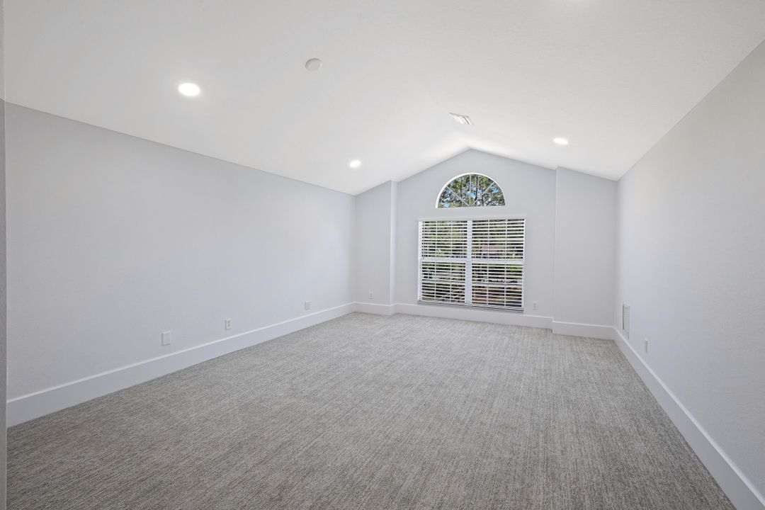 2171 21st St SW, Naples, FL 34117