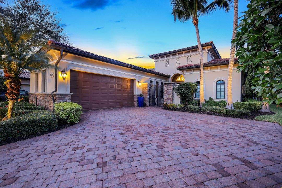 16830 Cabreo Dr, Naples, FL 34110