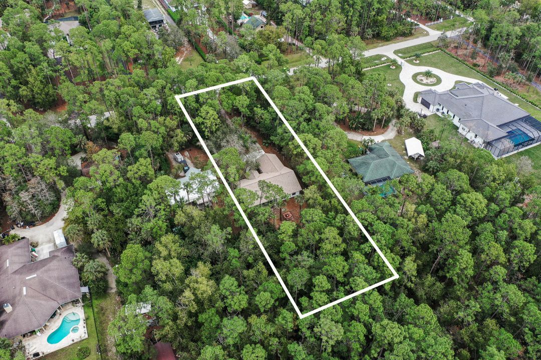 6030 English Oaks Ln, Naples, FL 34119