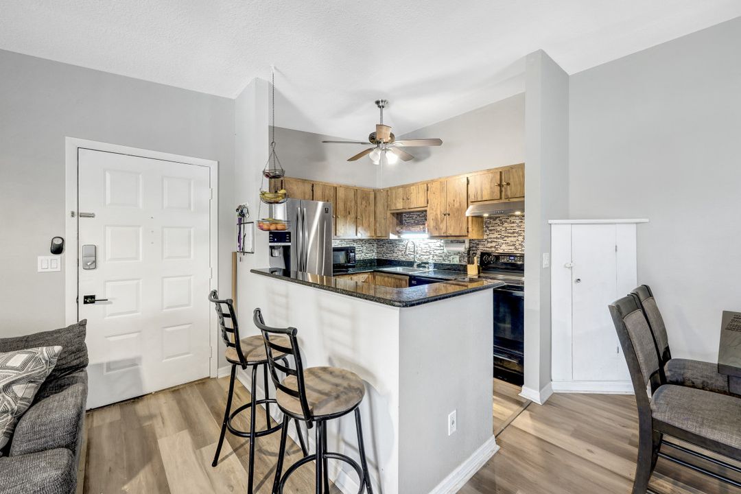 5712 Foxlake Dr APT 8 #8, North Fort Myers, FL 33917