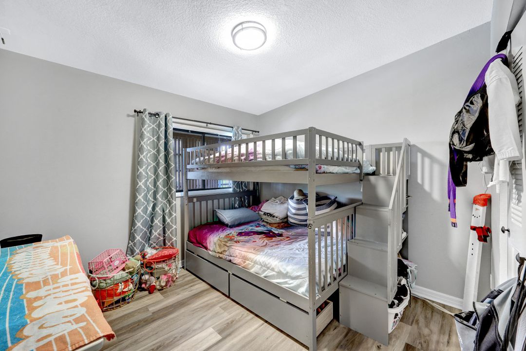 5712 Foxlake Dr APT 8 #8, North Fort Myers, FL 33917