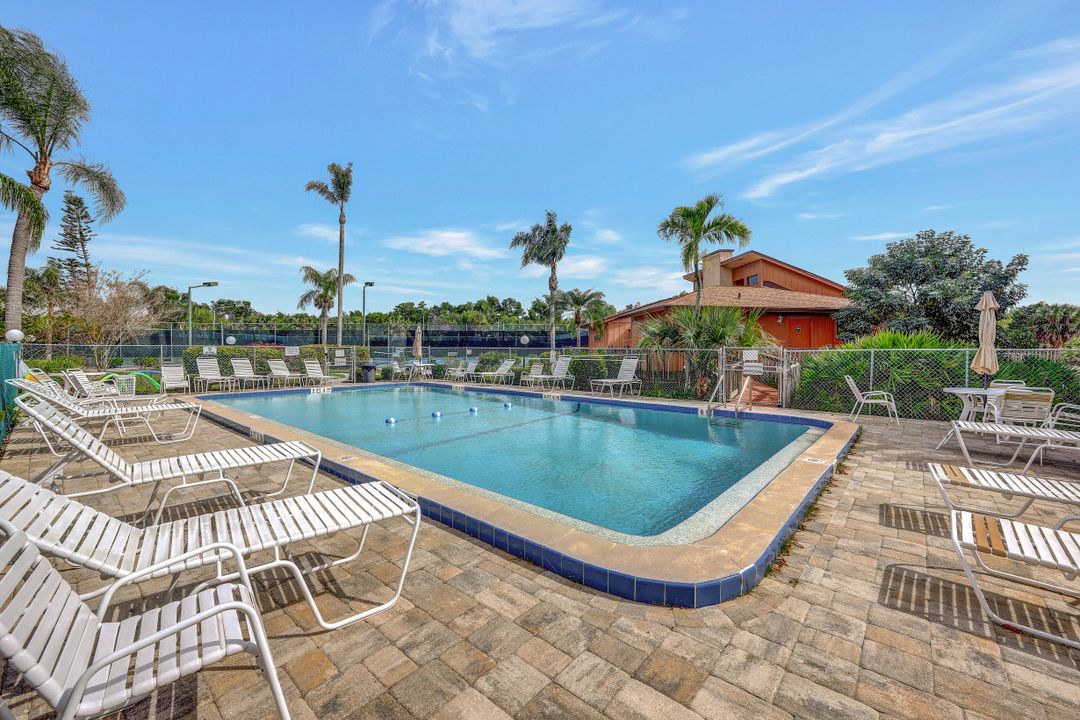 5712 Foxlake Dr APT 8 #8, North Fort Myers, FL 33917